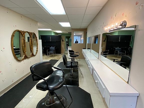 5th image of 1609 Pine Ave #1