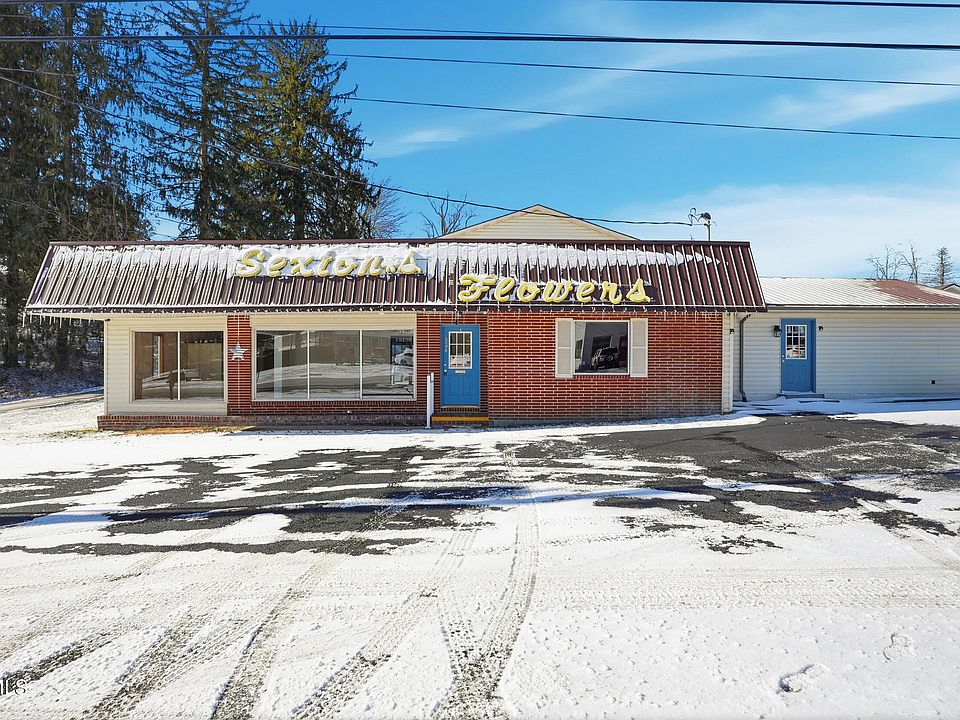 1st image of 528 W Main St