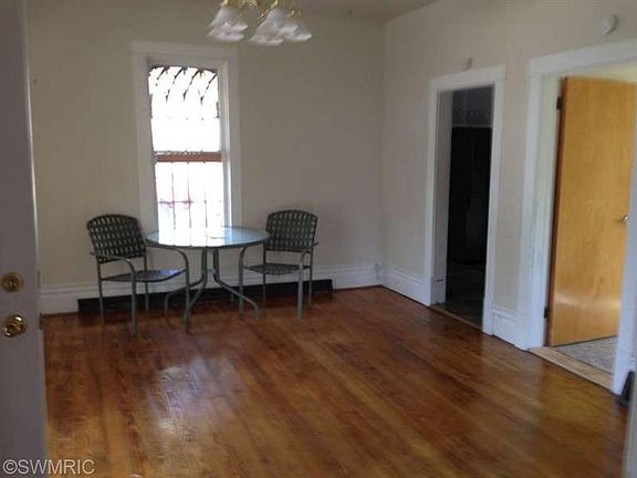 3rd image of 1467 Palmer Ave