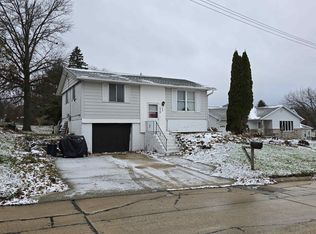 429 N Pine St, West Union, IA 52175