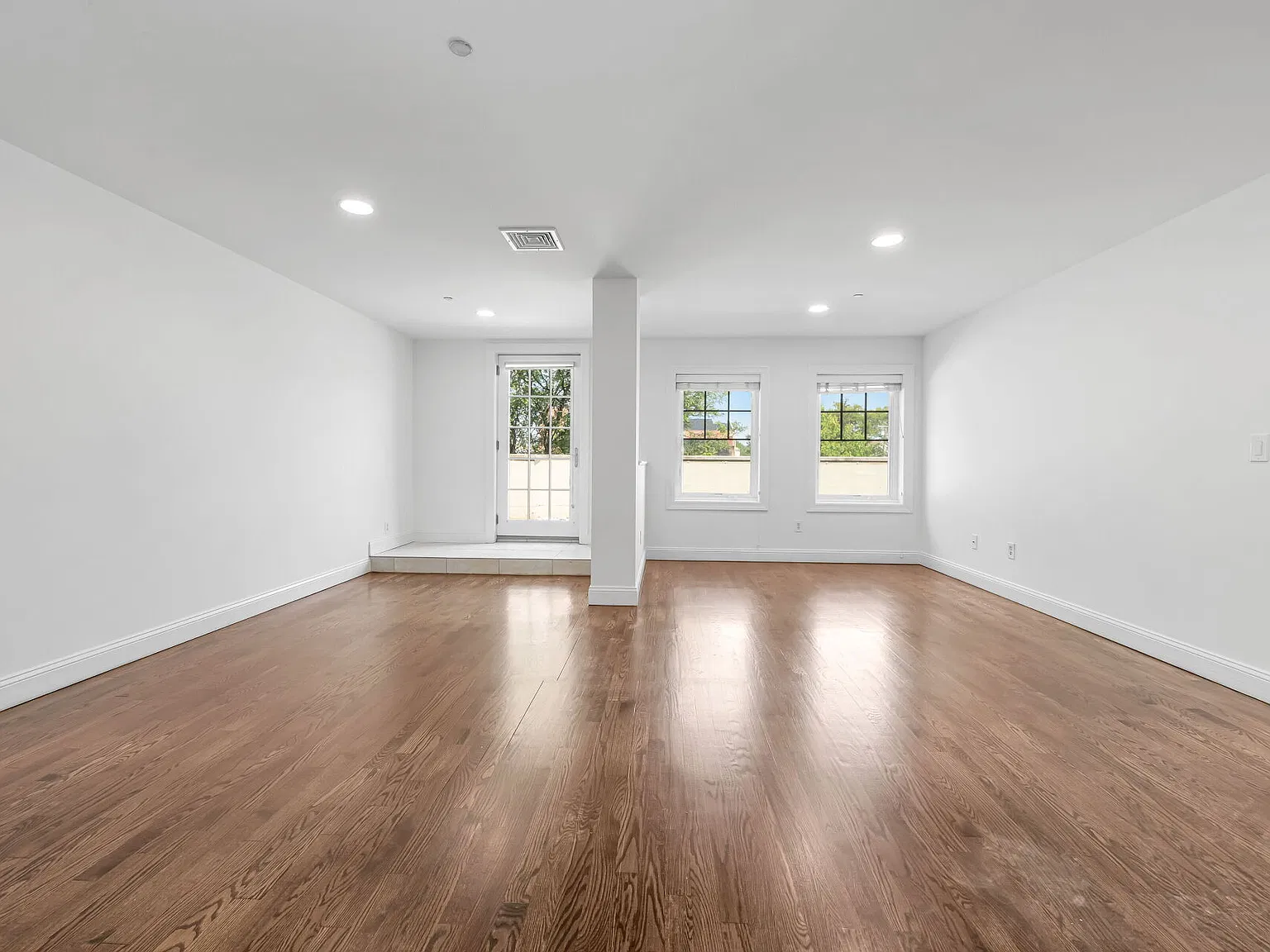 2 bed, $3,600 — Photo 4