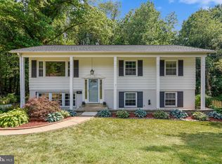 5023 King Richard Dr, Annandale, VA 22003