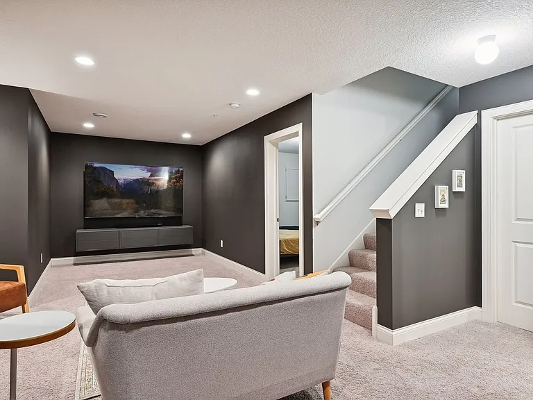 8329 Goldenrod Ln N — Photo 19