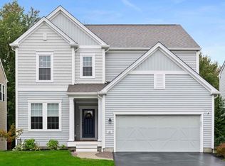 33 Skyhawk Cir, Weymouth, MA 02190