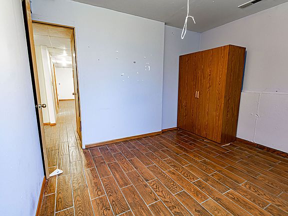 5th image of 424 N Berwick Blvd