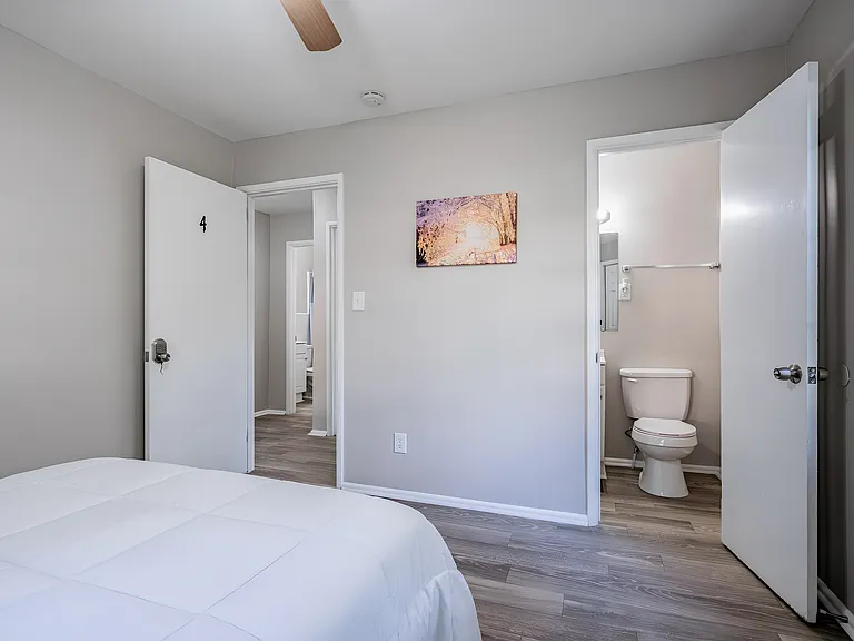 Latona Dr SW — Photo 3