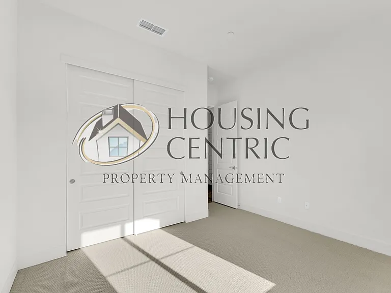 637 Lincoln Ct — Photo 30