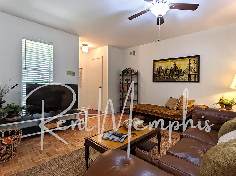 1609 Forest Ave — Photo 2