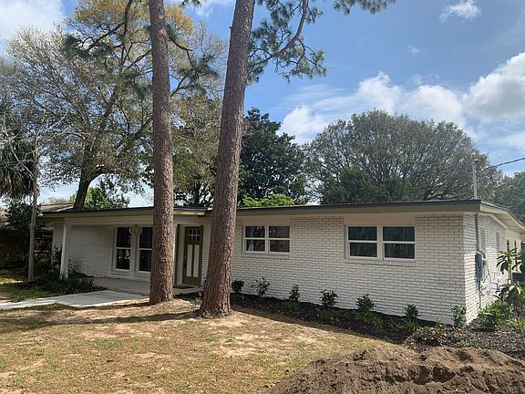 4th image of 5900 San Gabriel Dr