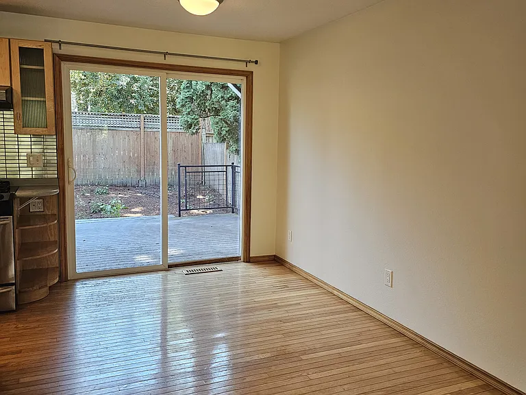 3016 SW Carolina St — Photo 20