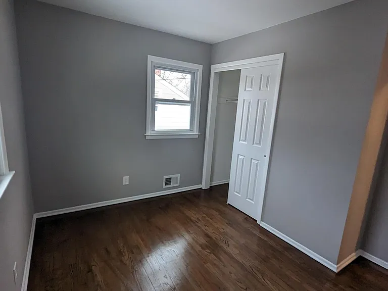 686 W Milton Ave — Photo 10