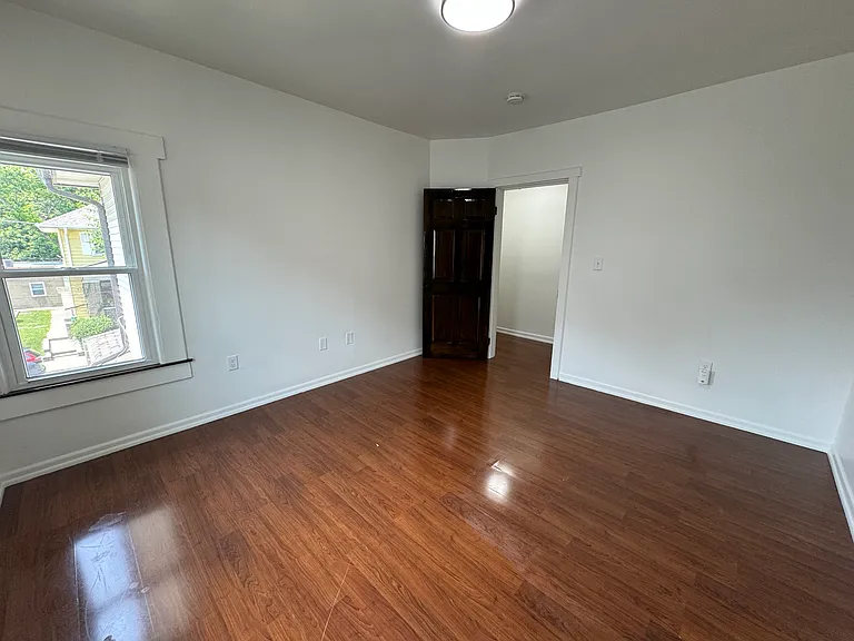 1111 Laurel St #2 — Photo 6