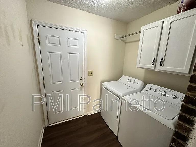 304 Princess St — Photo 16