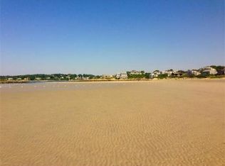 15 Sleepy Hollow Rd, Gloucester, MA 01930