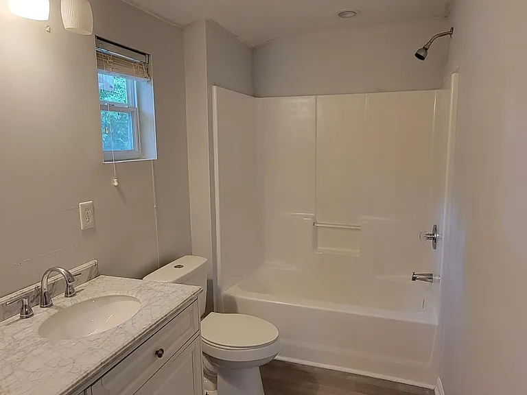 306 W Enterprise St — Photo 16