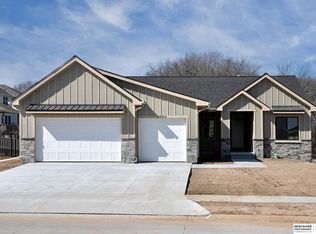 10314 S 98th St, Papillion, NE 68046