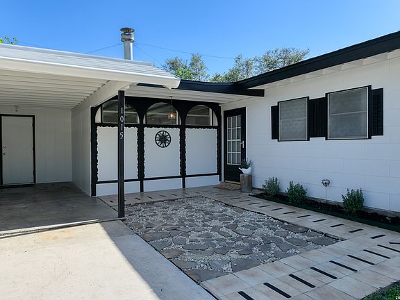 2nd image of 1015 MOUNT SEROLOD DR