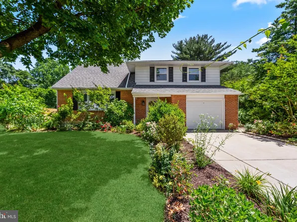 231 Forrest Dr, Turnersville, NJ 08012