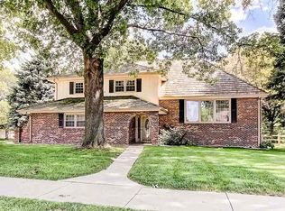 1637 Holling Dr, Omaha, NE 68144