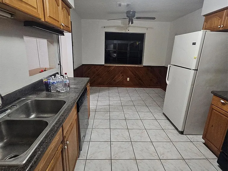 4011 Alshire Dr — Photo 28