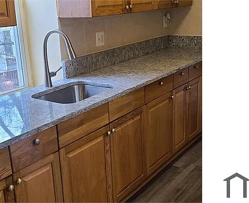 3 bed, 1200 sqft, $1,500 — Photo 2
