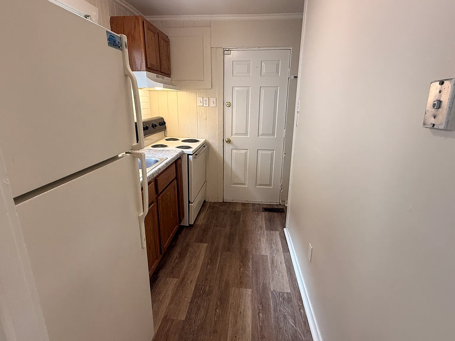3 bed, 1920 sqft, $1,100 — Photo 3
