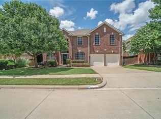 8321 Summer Park Dr, Fort Worth, TX 76123