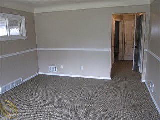 5th image of 3008 Electric Ave