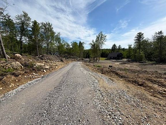 5th image of Old Coach Road