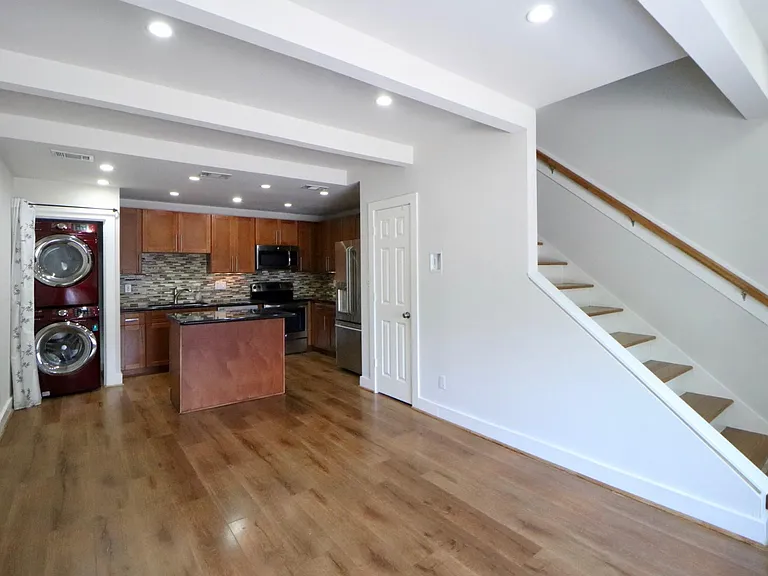5929 Queensloch Dr #122 — Photo 3