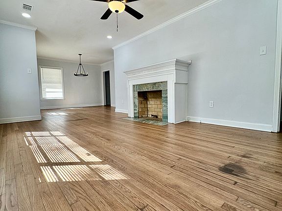 5th image of 1026 Meadow Heights Dr