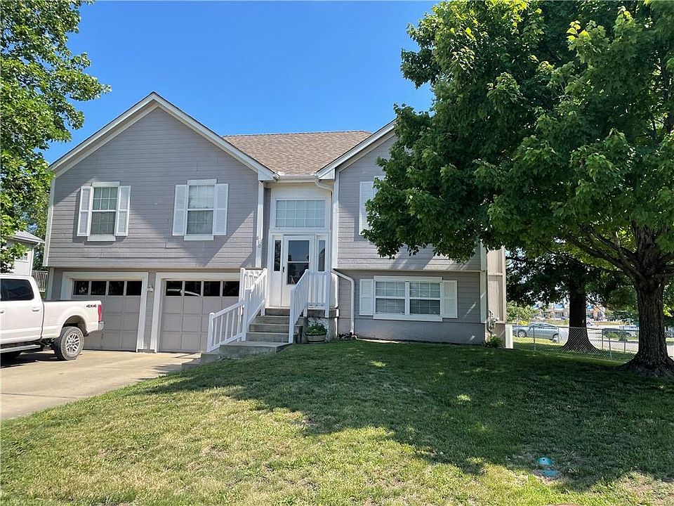 2nd image of 810 Courtland Ct