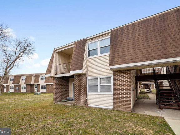 2nd image of 1 Florence Tollgate Pl
