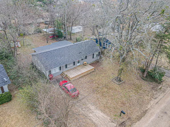 1016 Tower St, Canton, TX 75103