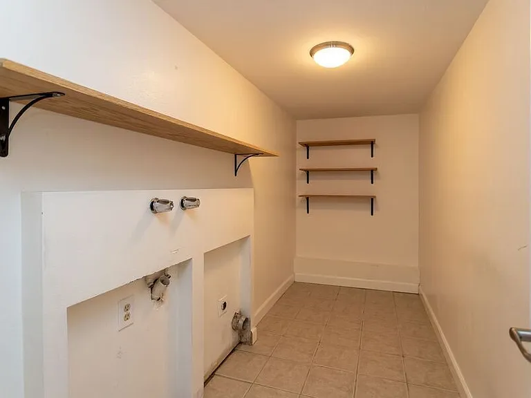 8175 Candleflower Cir — Photo 10