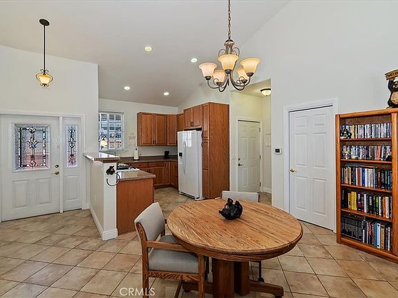 3rd image of 534 Highland Rd