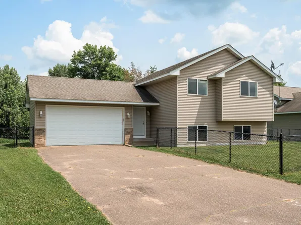 1002 Palomino St, Braham, MN 55006