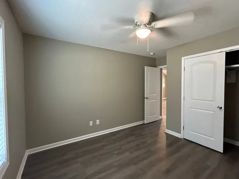 2570 Tindal Rd — Photo 28