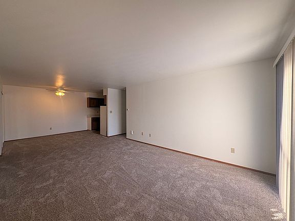 4th image of 2320 Woodrow Ct #8
