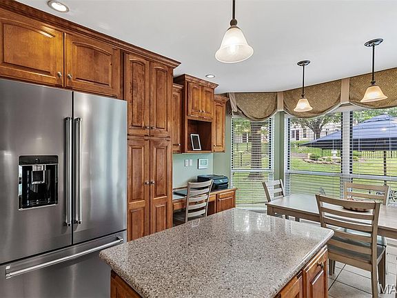 5th image of 902 Oakmoor Dr