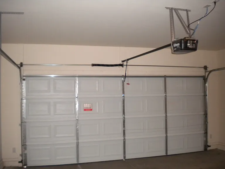 Garage W/Door Opener_01242014