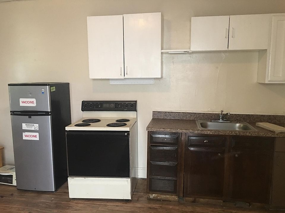 1st image of 6103 Vine St #1