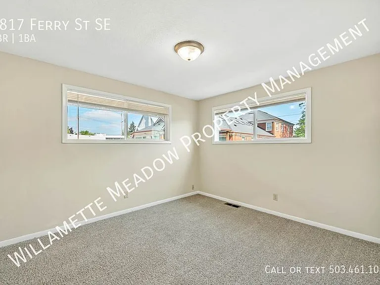 1817 Ferry St SE — Photo 13
