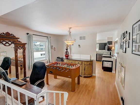 4th image of 10494 W Norwich Ave