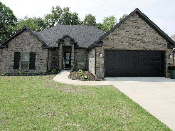 211 Samantha Dr, Brookland, AR 72417