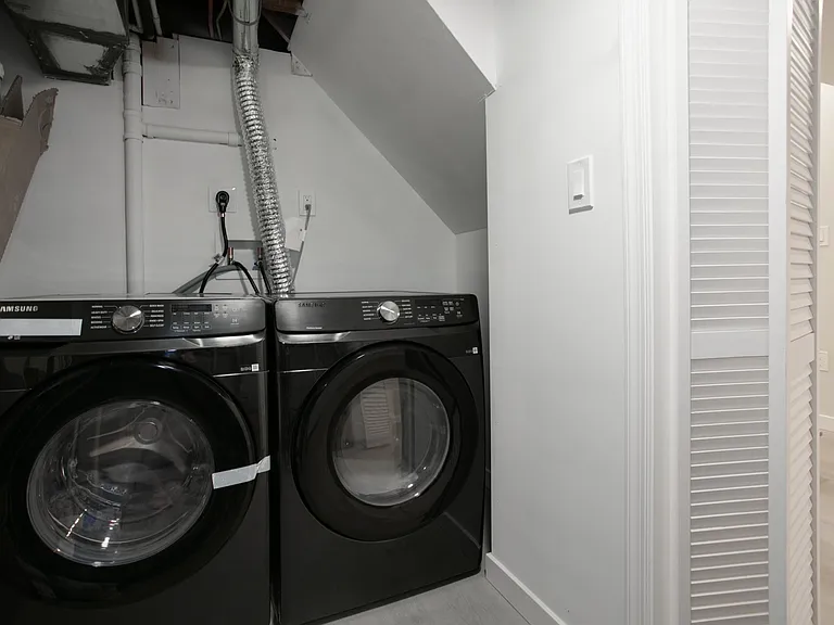 1214 Oronoco St — Photo 16