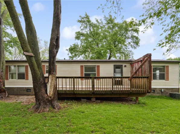 105 S High Ave, Oxford, IA 52322