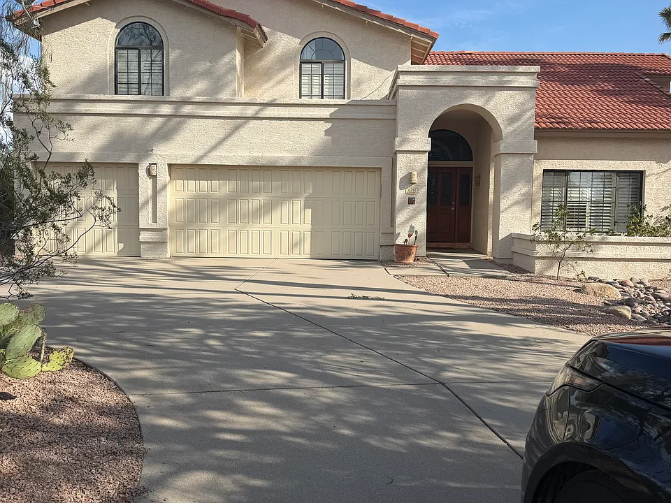 6241 N Camino Katrina