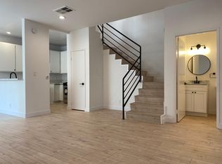 1212 N Gower St #112, Los Angeles, CA 90038