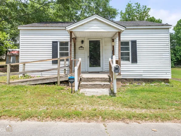116 Carlton St, Royston, GA 30662